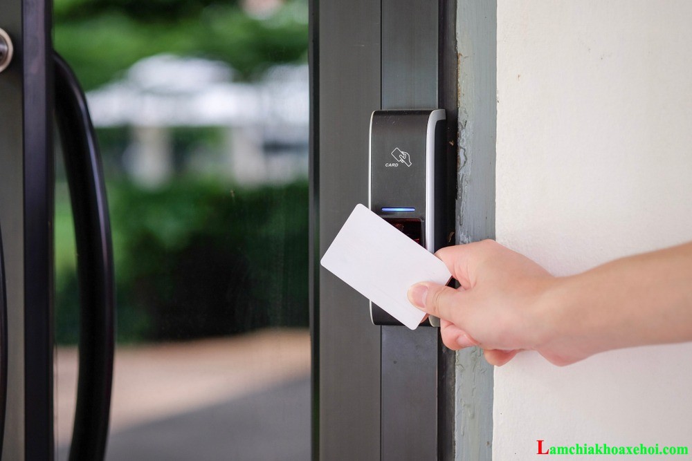 khóa cửa thẻ từ tiện dụng tại hà nội
