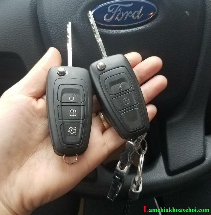 làm lại chìa khóa xe ford fiesta