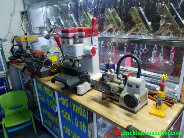 máy cắt chìa , sửa khóa ô tô hà nội