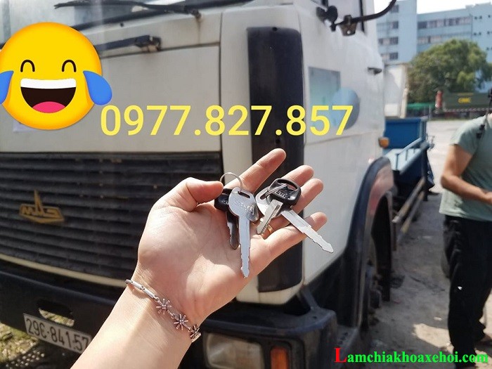 sửa khóa ô tô tại quận long biên