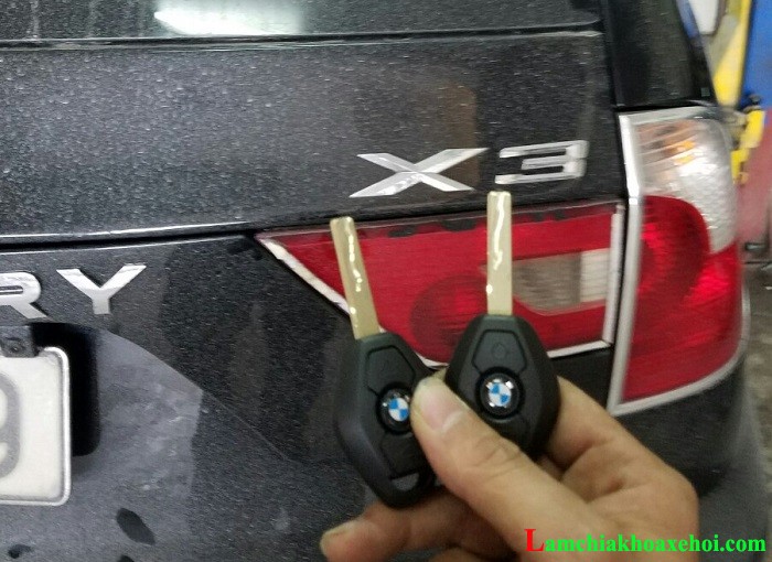 Làm chìa khóa xe ô tô BMW X3 tại Vĩnh Phúc